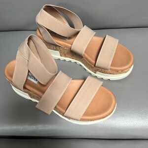 Steve Madden sandals worn couple of times size 6